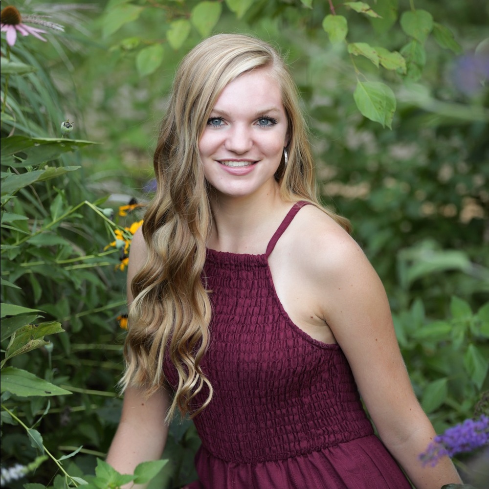 Meet your Posher, Macy